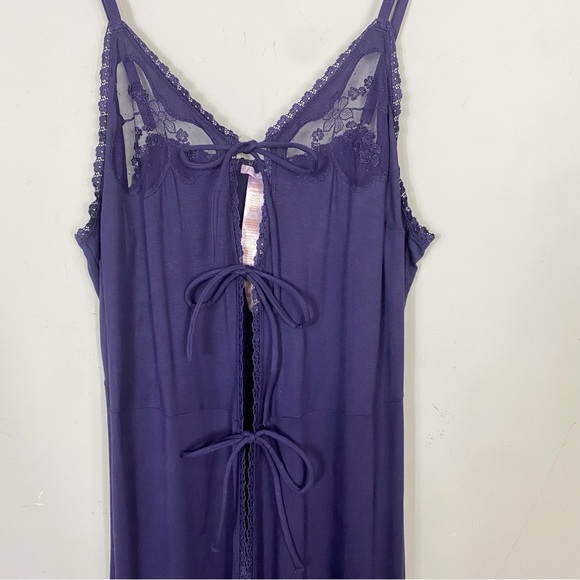 SALVAGE X FENTY A Peek Behind The Lace Maxi Slip - Picture 12 of 12